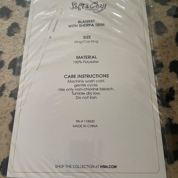 NEW Soft and Cozy LEOPARD Print with SHERPA TRIM KING Size Blanket KING/CAL KG - Picture 2 of 5